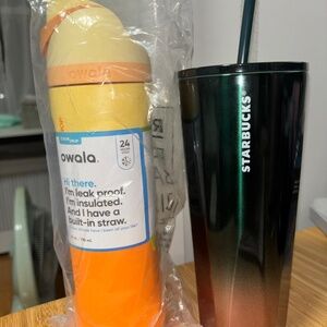 Owala 24oz FreeSip Creamsicle (NWT) LIMITED EDITION + Free Starbucks Tumbler
